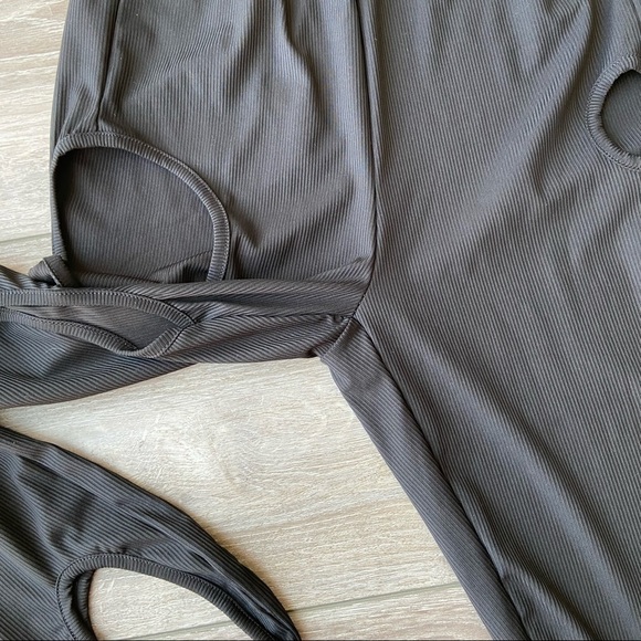 KATE HEWKO  CUT OUT STIRRUP LEGGINGS - Picture 6 of 15